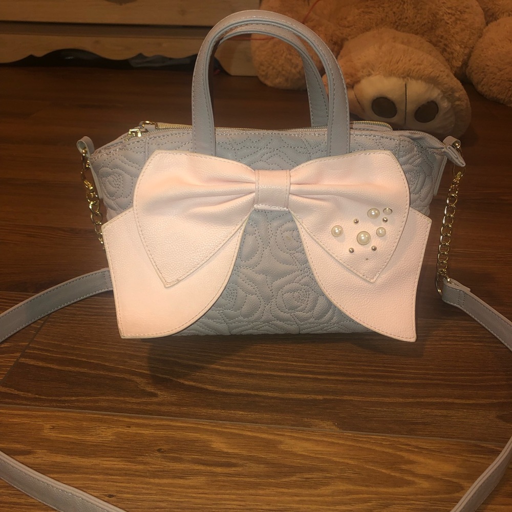 Cross body bag